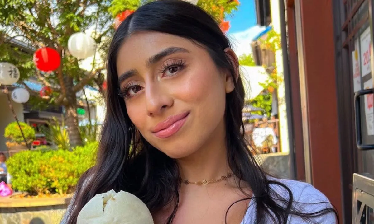 Violet Myers Net Worth